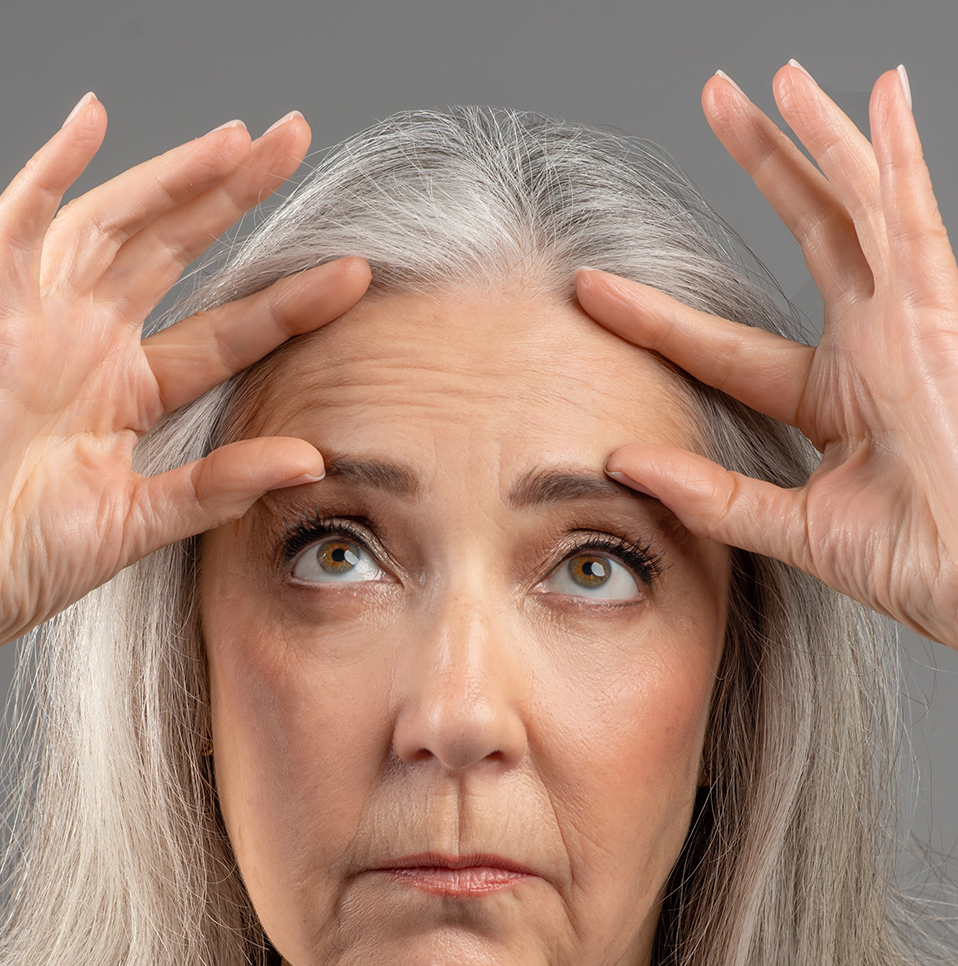 olderwoman_forehead lift